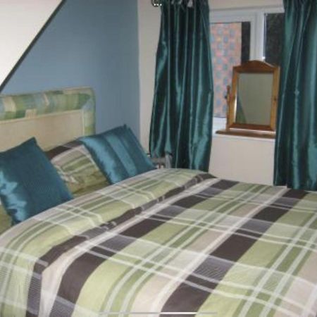 The Red Lion Great Offley Hotel Екстериор снимка