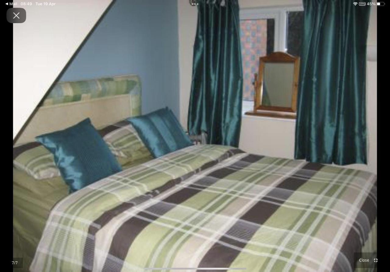 The Red Lion Great Offley Hotel Екстериор снимка