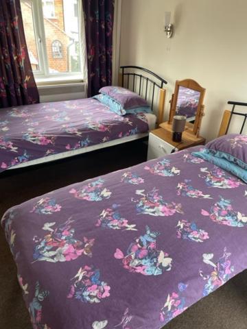 The Red Lion Great Offley Hotel Екстериор снимка