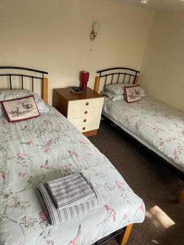 The Red Lion Great Offley Hotel Екстериор снимка